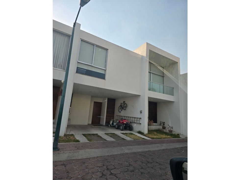 Casa amueblada en renta con jardín de 110 mts. en Morillotla. - 1