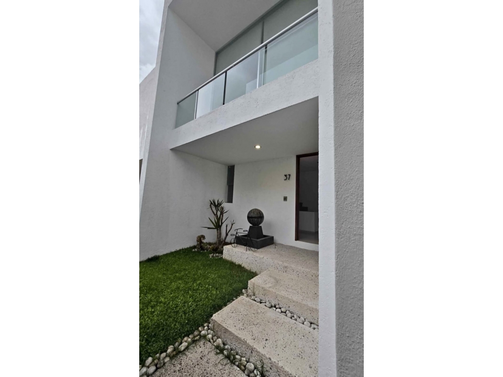 Casa amueblada en renta con jardín de 110 mts. en Morillotla. — foto 2