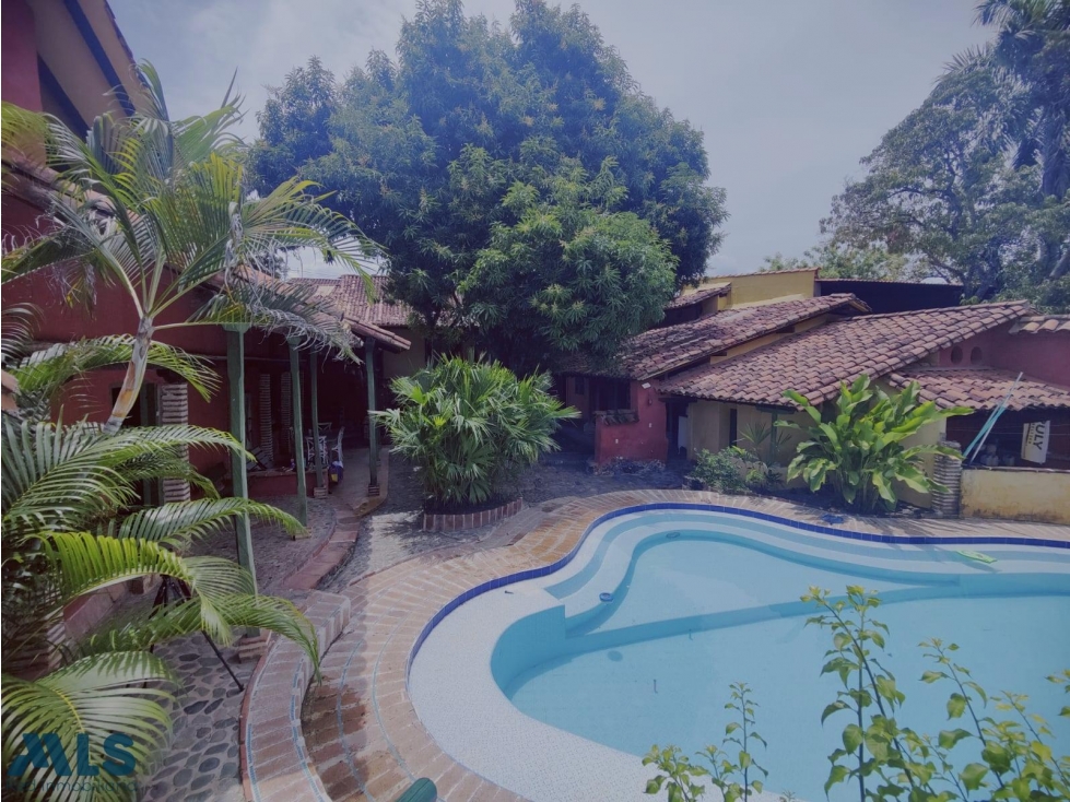 Casa antigua con piscina ideal para Hotel o Restau...(MLS#249816) - 2