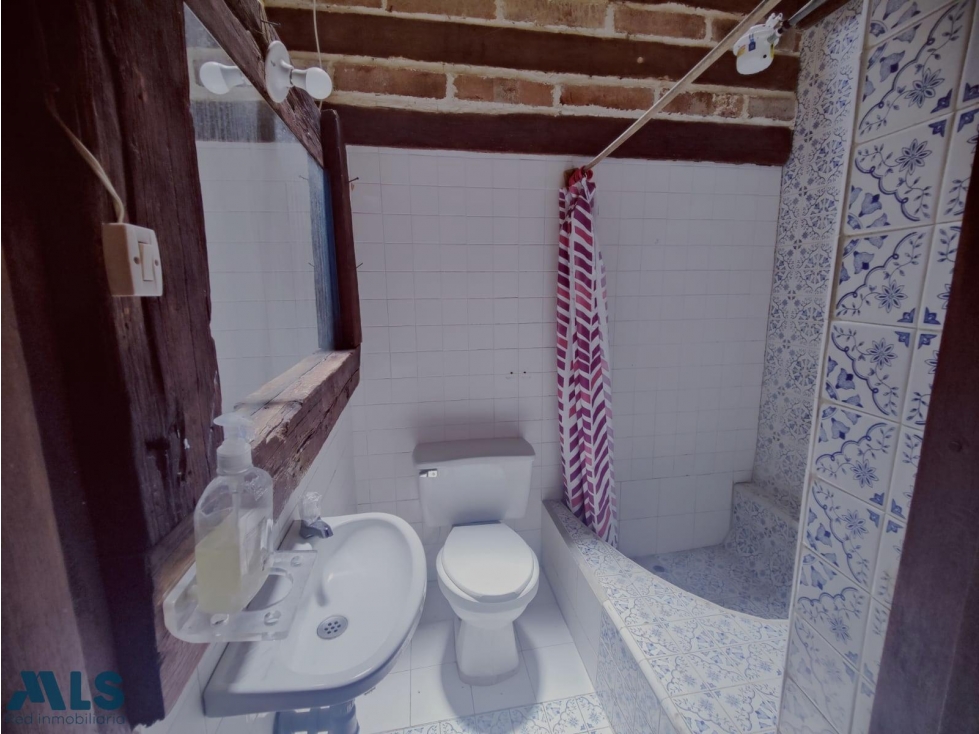 Casa antigua con piscina ideal para Hotel o Restau...(MLS#249816) - 1
