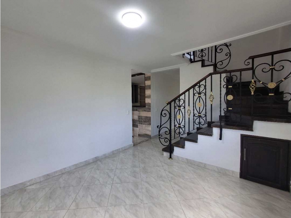 CASA Arriendo condominio LA ESTRELLA - 4