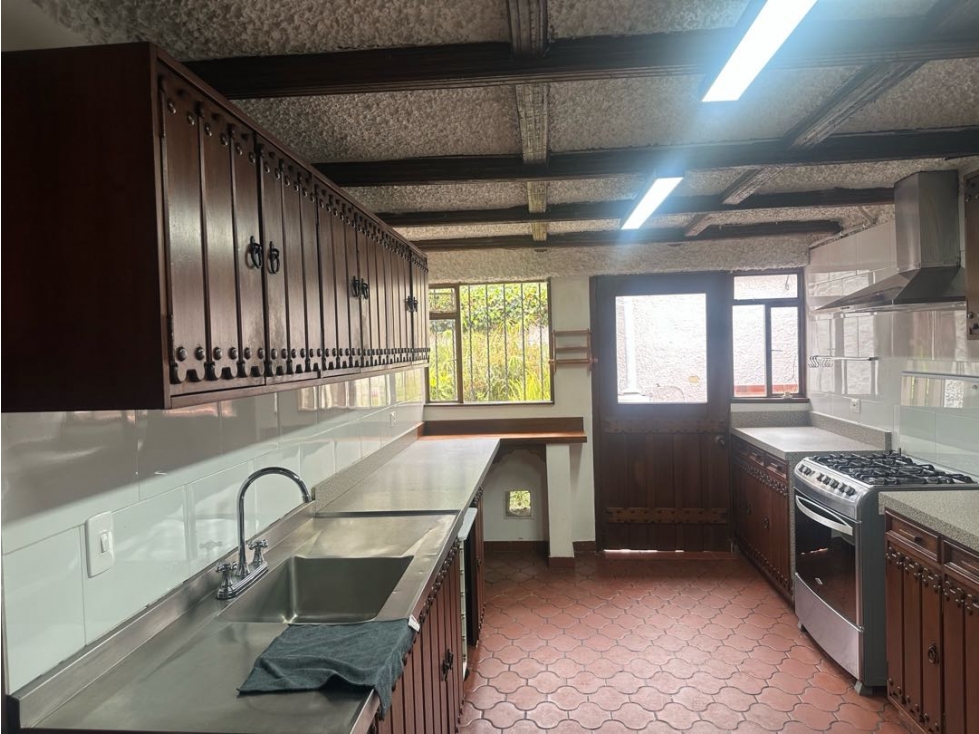 Casa Arriendo Santa Bárbara Alta con JARDÍN estilo Español — foto 4