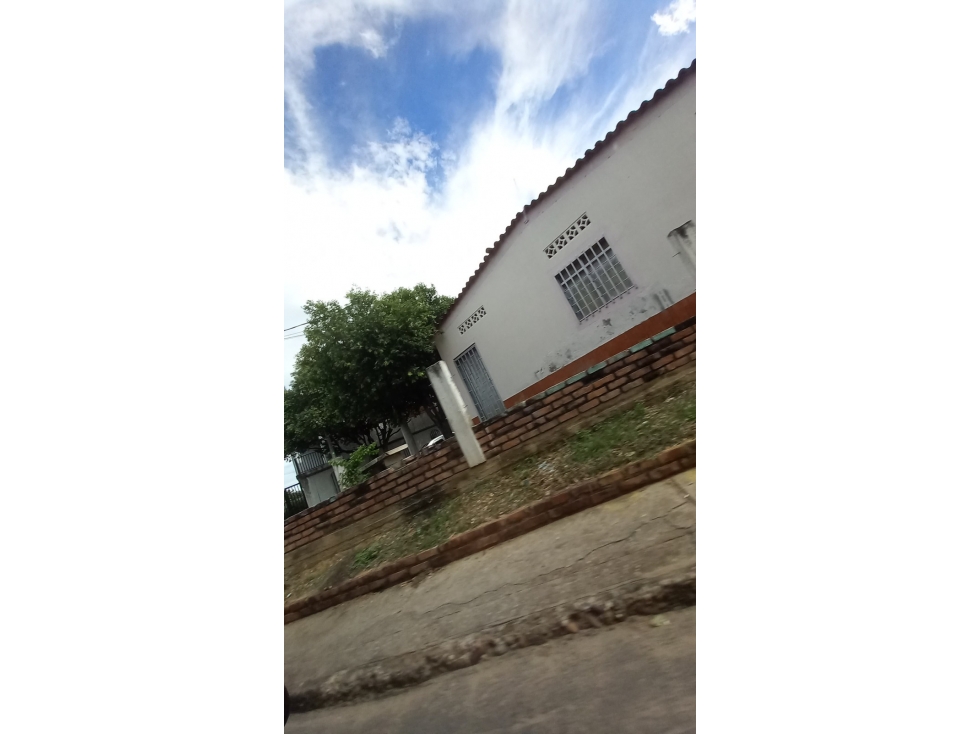 CASA AVENIDA 20 No 20B-38 BARRIO LA MAGDALENA — foto 2