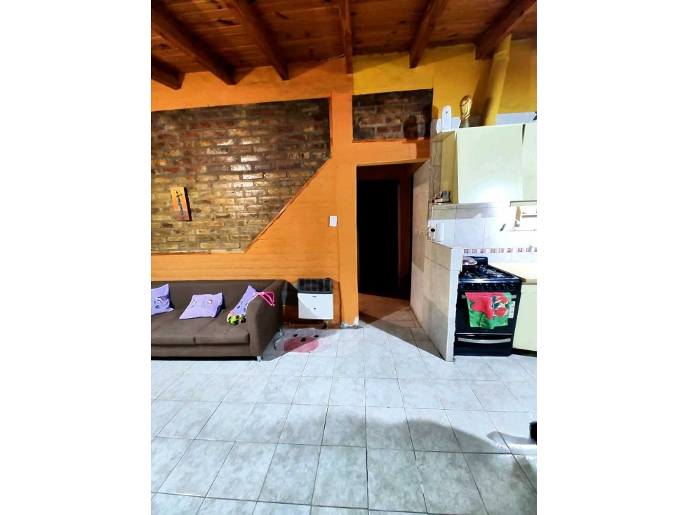 VENTA DE HERMOSA CASA BARRIO TITARELLI- LOS CAMPAMENTOS, RIVADAVIA - 3