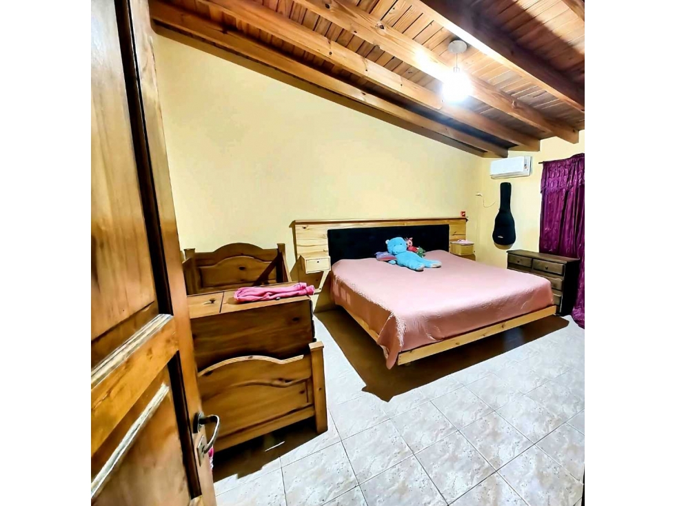 VENTA DE HERMOSA CASA BARRIO TITARELLI- LOS CAMPAMENTOS, RIVADAVIA - 6