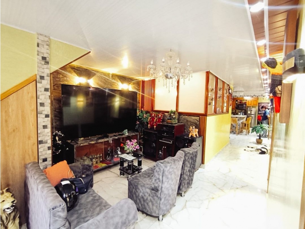 CASA | BARRIO MESA, BELLO EN VENTA E387
