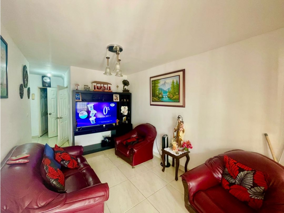 Casa bifamiliar de tres pisos en venta Barrio El Bosque Palmira Valle — foto 2