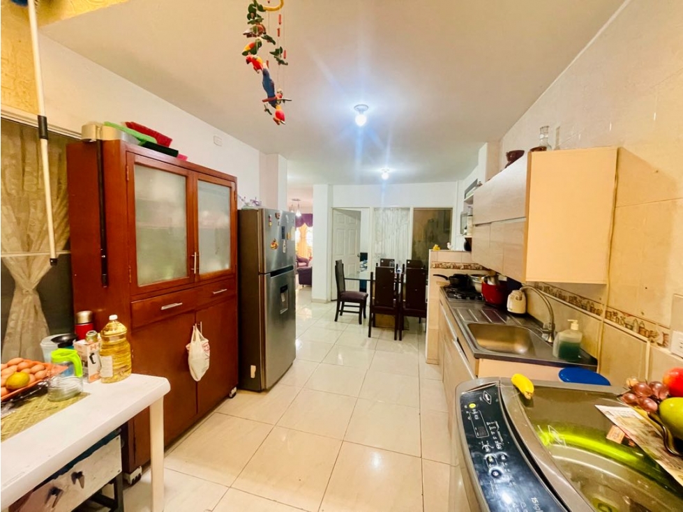 Casa bifamiliar de tres pisos en venta Barrio El Bosque Palmira Valle — foto 3