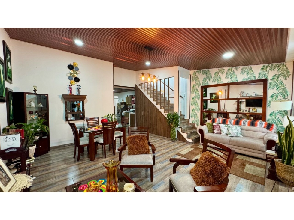 Casa bifamiliar de tres pisos en venta permuta Barrio Alicanto Palmira