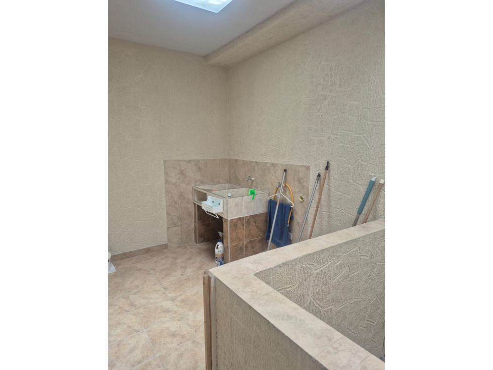 CASA BIFAMILIAR EN VENTA BARRIO SAN PEDRO PALMIRA VALLE — foto 2