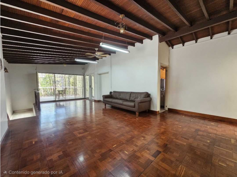 Casa Bifamiliar en venta en Suramericana/Medellín