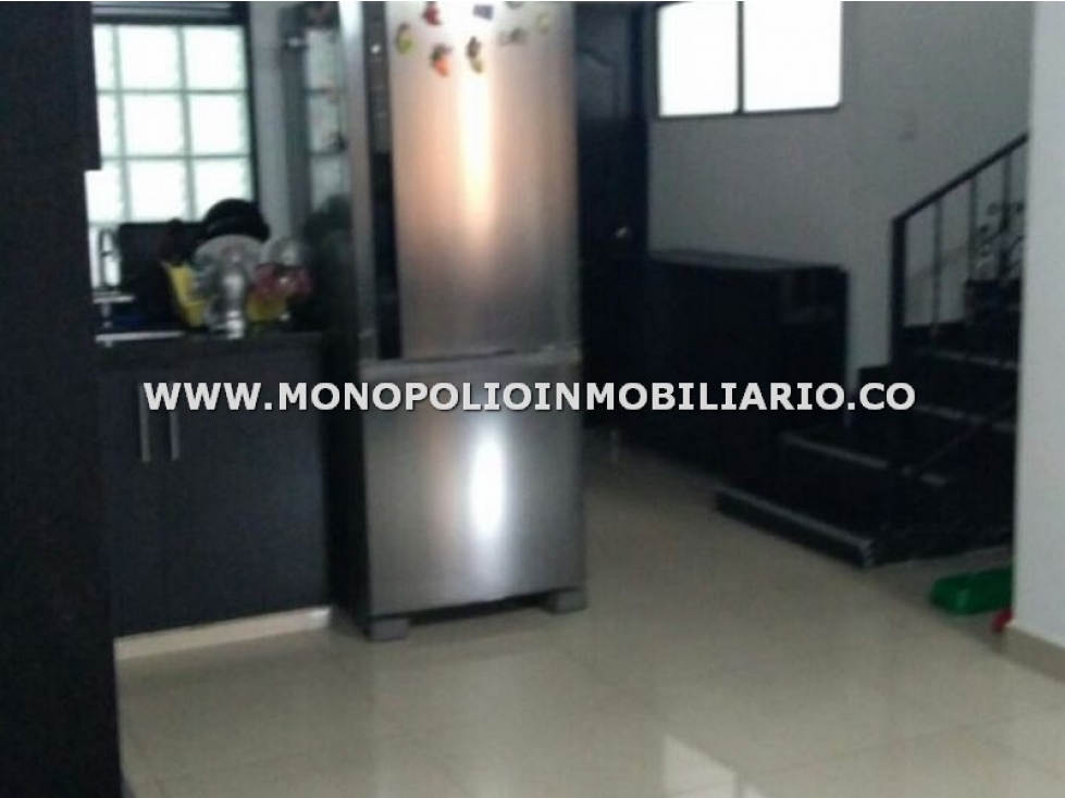 CASA BIFAMILIAR EN VENTA - SECTOR CABAÑAS, BELLO COD: 24315 - 2