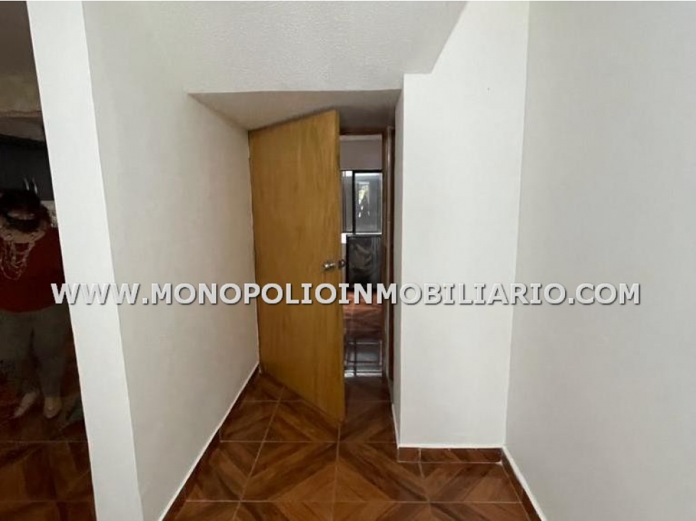 CASA BIFAMILIAR EN VENTA - SECTOR MALIBU, BELEN COD: 22762 — foto 5