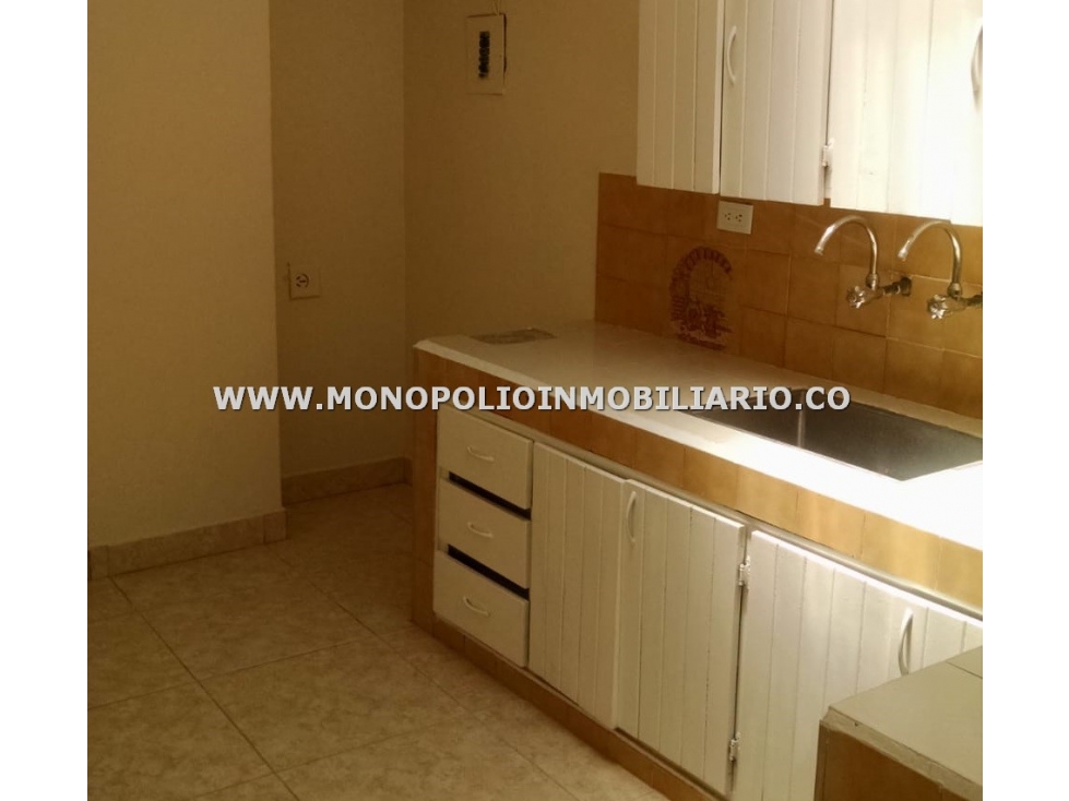 CASA BIFAMILIAR EN VENTA - SECTOR ZONA CENTRO, EL RETIRO COD: 21414 - 2