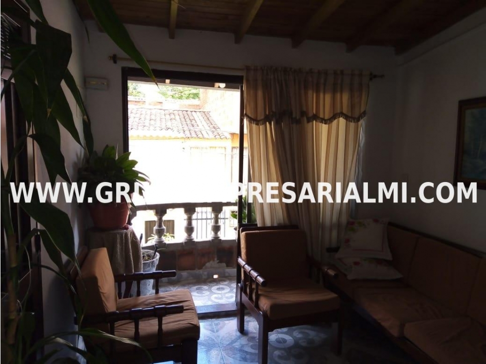 CASA BIFAMILIAR EN VENTA - SECTOR FLORENCIA, MEDELLIN COD: 27318 — foto 3