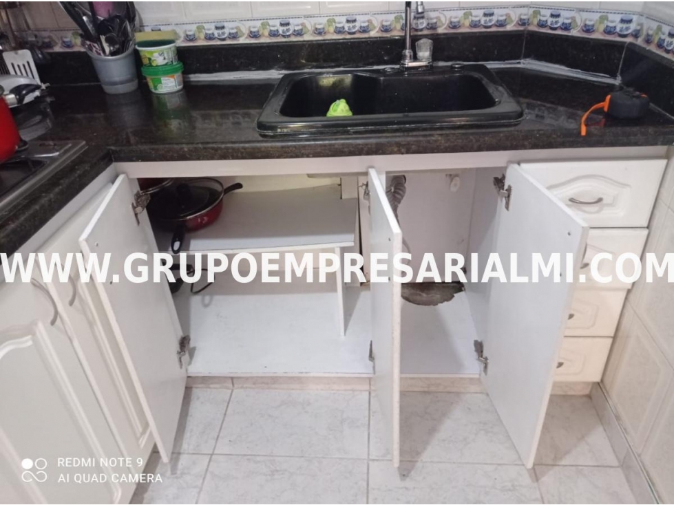 CASA BIFAMILIAR EN VENTA - SECTOR FLORENCIA, MEDELLIN COD: 27318 — foto 5