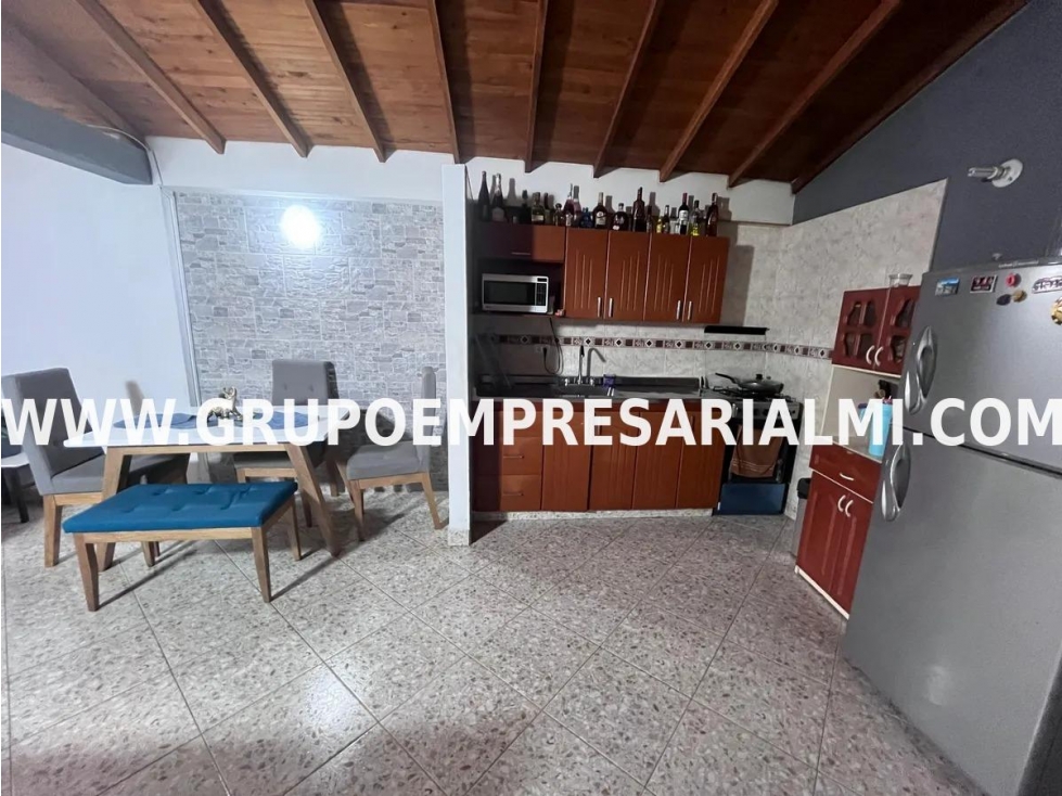 CASA BIFAMILIAR EN VENTA - SECTOR VILLA HERMOSA COD: 33473 — foto 2