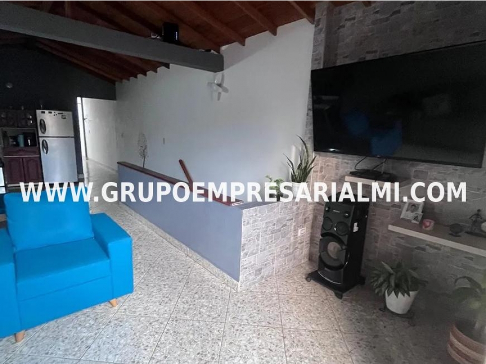 CASA BIFAMILIAR EN VENTA - SECTOR VILLA HERMOSA COD: 33473 — foto 5