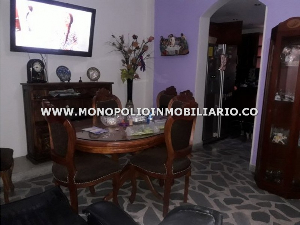 CASA BIFAMILIAR EN VENTA - SECTOR FATIMA, BELEN COD: 18976