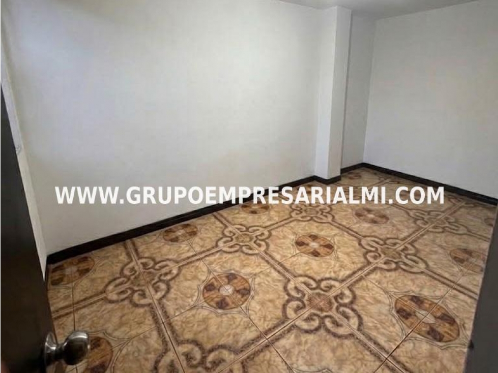 CASA BIFAMILIAR EN VENTA - SECTOR EL TRIANON COD: 34152 — foto 4