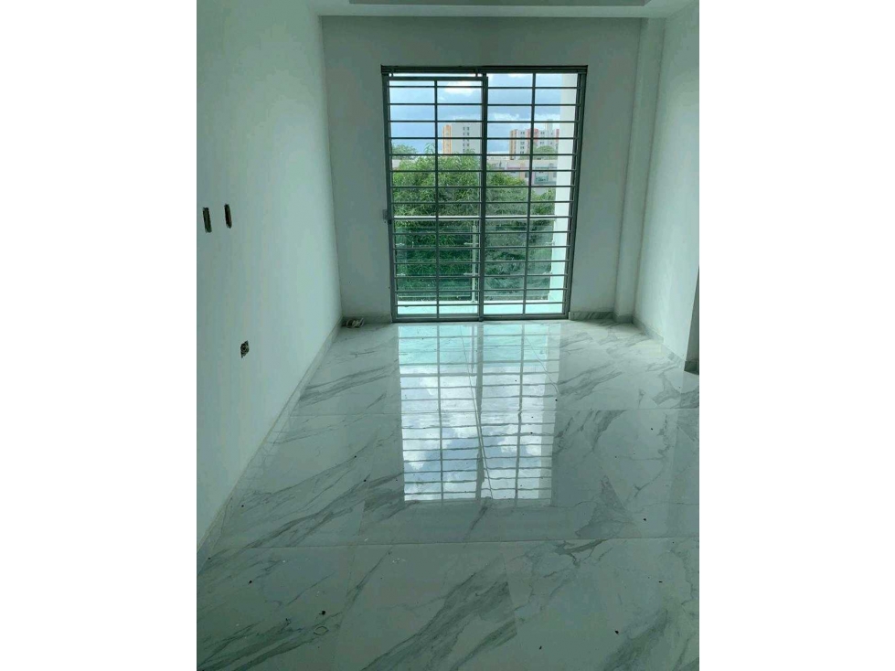 Casa Bifamiliar Esquinera de 3 pisos EN VENTA