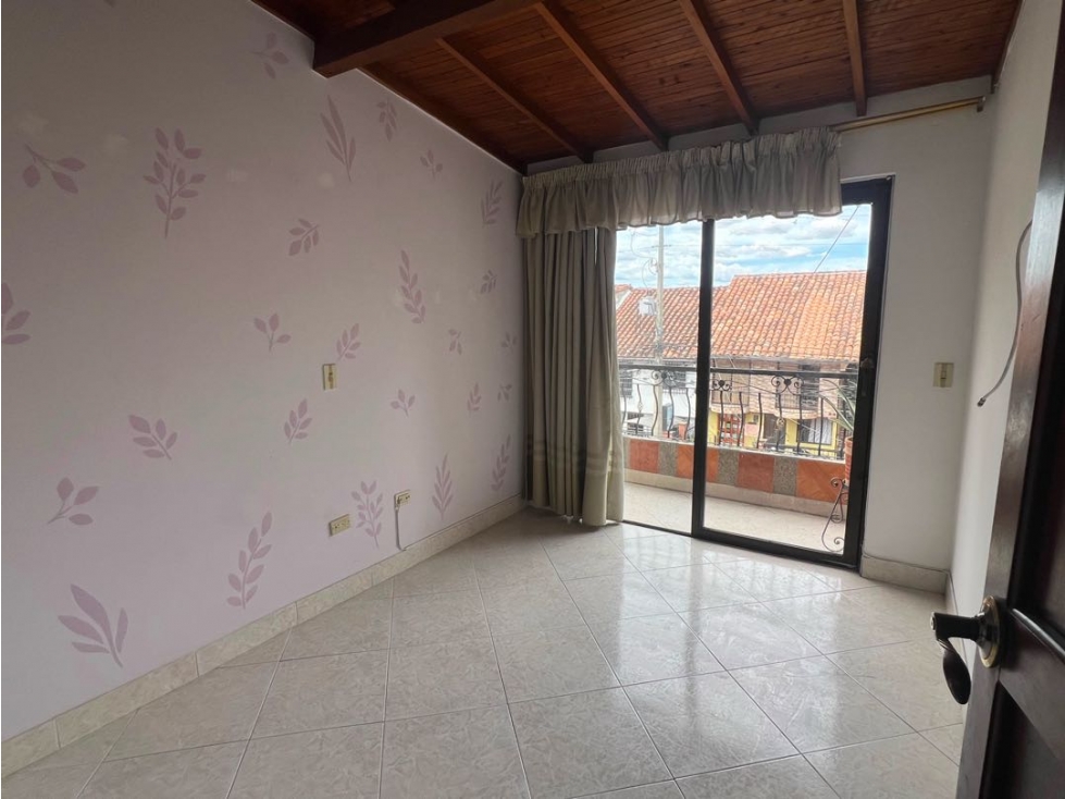Casa Bifamiliar Segundo Piso Dúplex | LA FLORIDA, BELLO EN VENTA F559 — foto 2