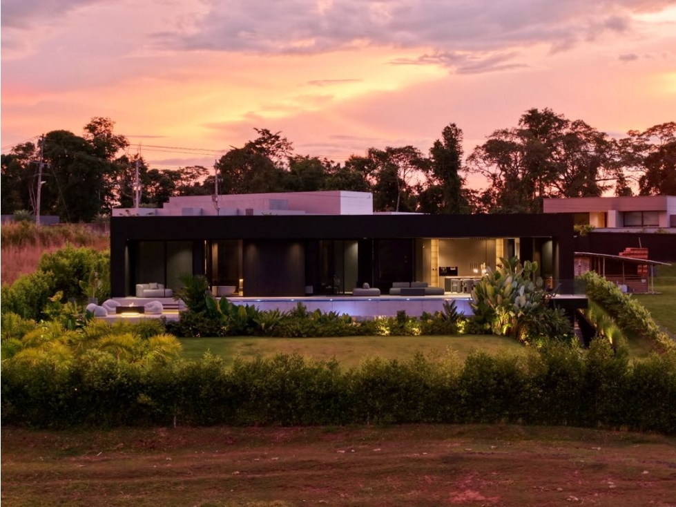 Casa Black | Venta de Casa Campestre de Lujo en Cerritos Pereira — foto 2