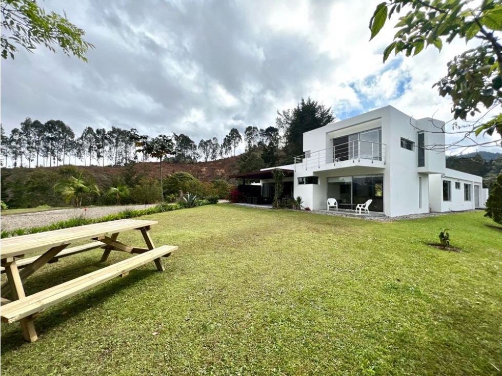 Casa Campestre en El Retiro, Antioquia