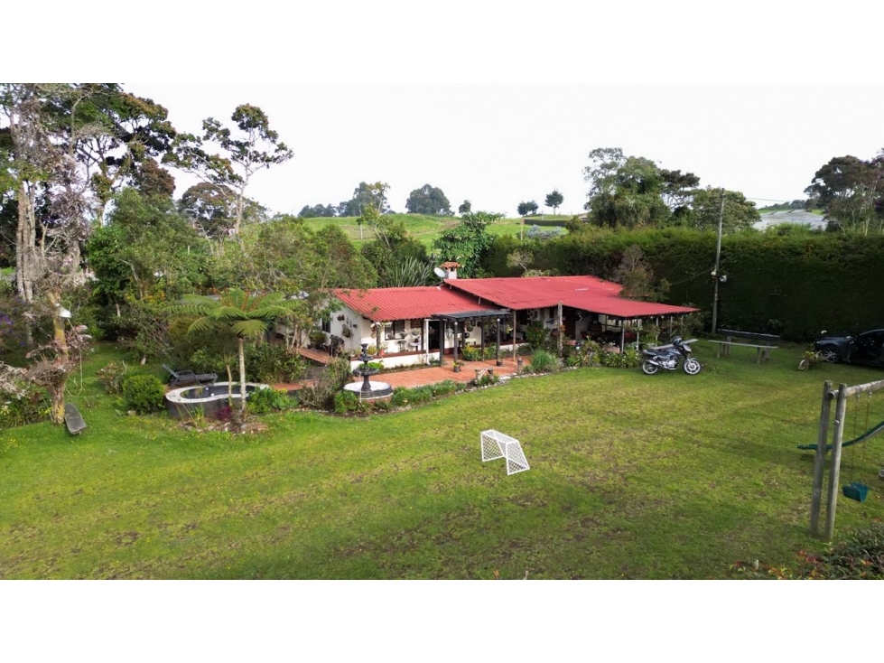 CASA CAMPESINA EN LA VEREDA EL PLAN /SANTA ELENA