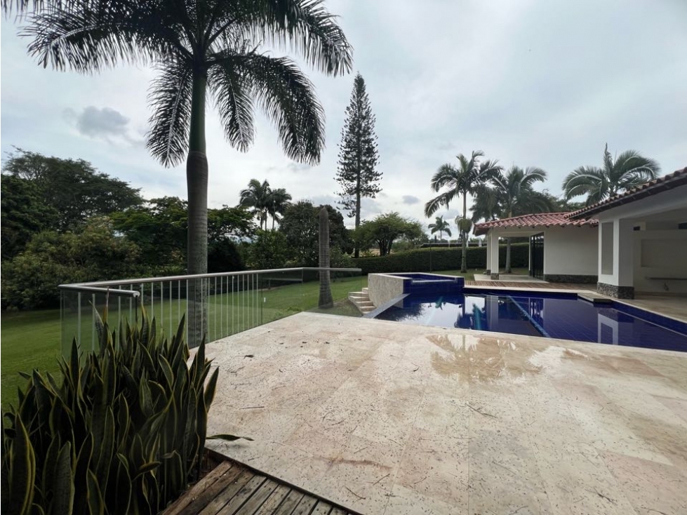 Casa Campestre 4 alcobas Conjunto Cerrado Cerritos Pereira
