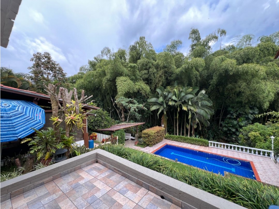 Casa Campestre 4 alcobas Conjunto Cerrado Cerritos Pereira
