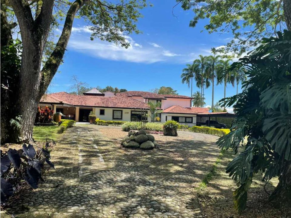 Casa Campestre 9 alcobas Lote 4000 m2 - 1000 m2 Club Campestre — foto 2