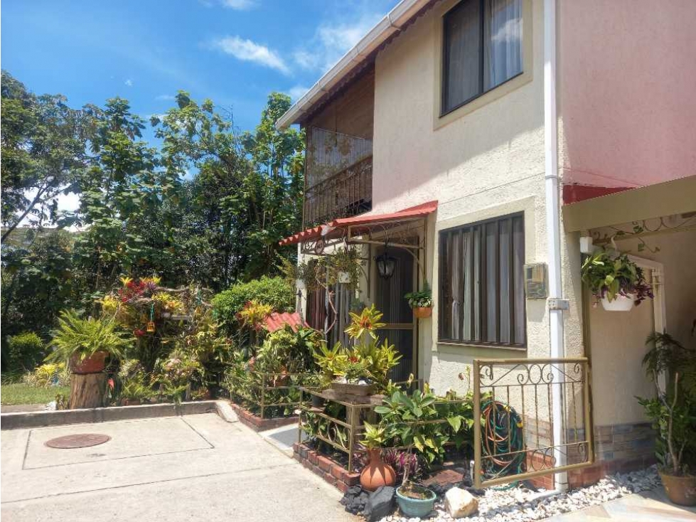 casa campestre al norte de armenia con hermoso bosque — foto 3