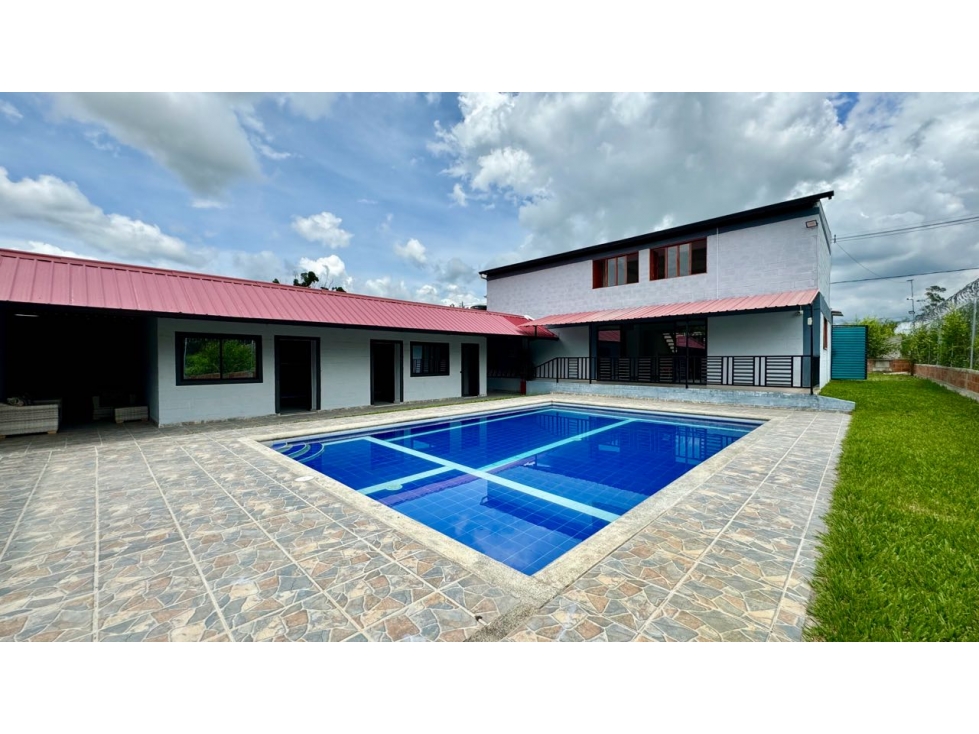 Casa campestre amoblada en venta en condominio Santa Elena El Cerrito - 1