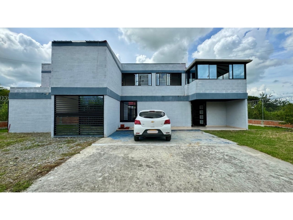 Casa campestre amoblada en venta en condominio Santa Elena El Cerrito - 2