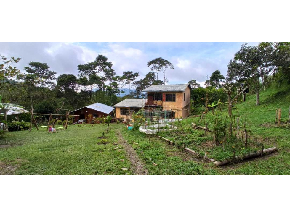 Casa Campestre Con Amplia Zonas Verdes - 1