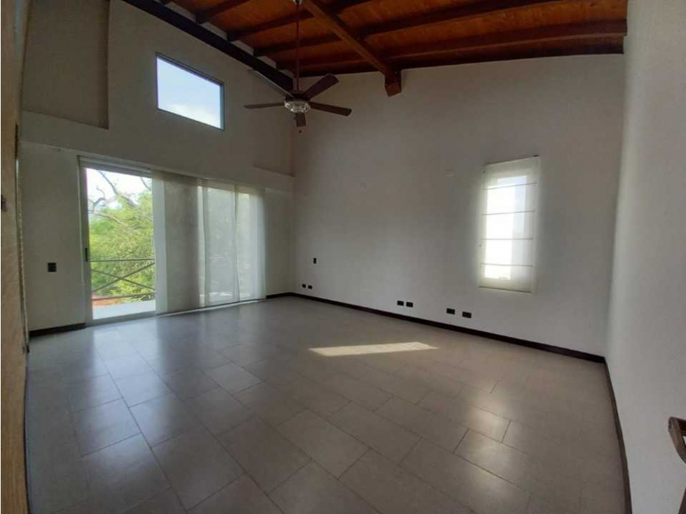 Casa campestre con exclusivo diseño rodeada de naturaleza y frutales — foto 4