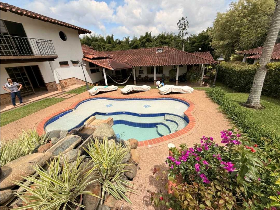 Casa Campestre con Jacuzzi y amplios espacios cerca al Clud Campestre — foto 4