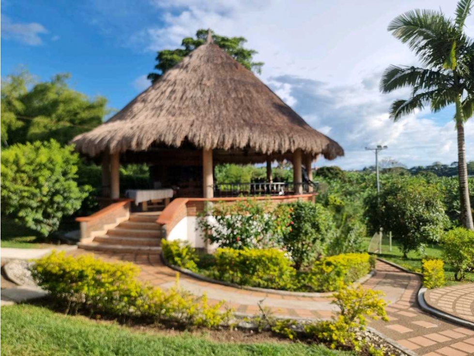 Casa campestre con lago para la venta en combia — foto 4