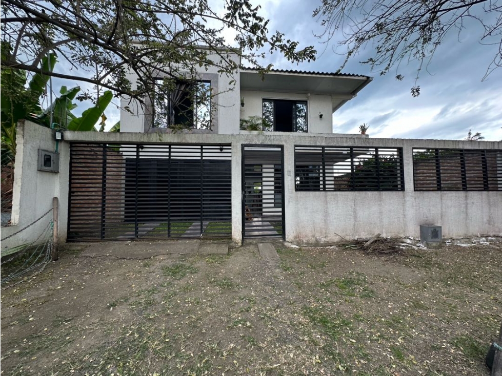 CASA CAMPESTRE CON PISCINA VENTA , LA FLORESTA GINEBRA V