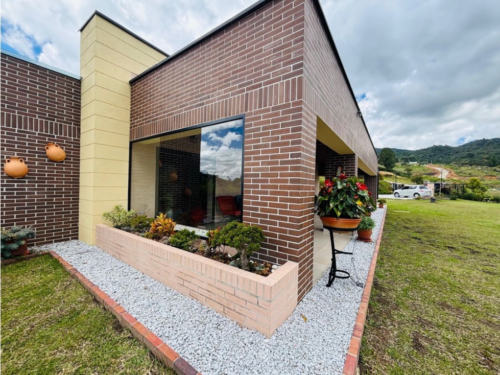 Casa campestre con una espectacular vista Parcelacion cerrada La Ceja — foto 6