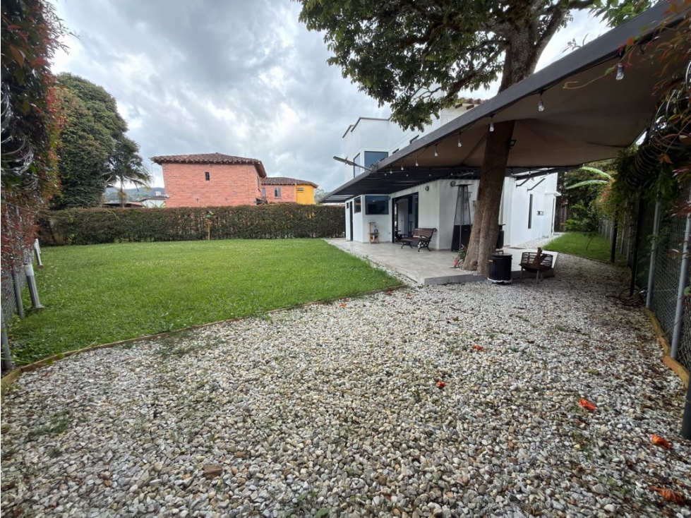 Casa Campestre · Condominio de 6 Unidades · La Ceja