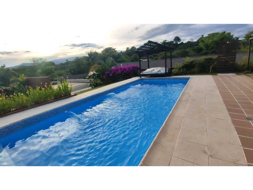 Casa campestre de 1000 M2 en 1280 mill en #lamesacundinamarca #piscina — foto 2