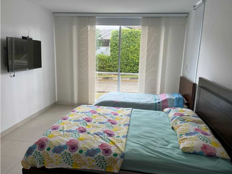 Casa campestre de 204 M2 en 665 mill en La Mesa Cund, zona urbana. — foto 4