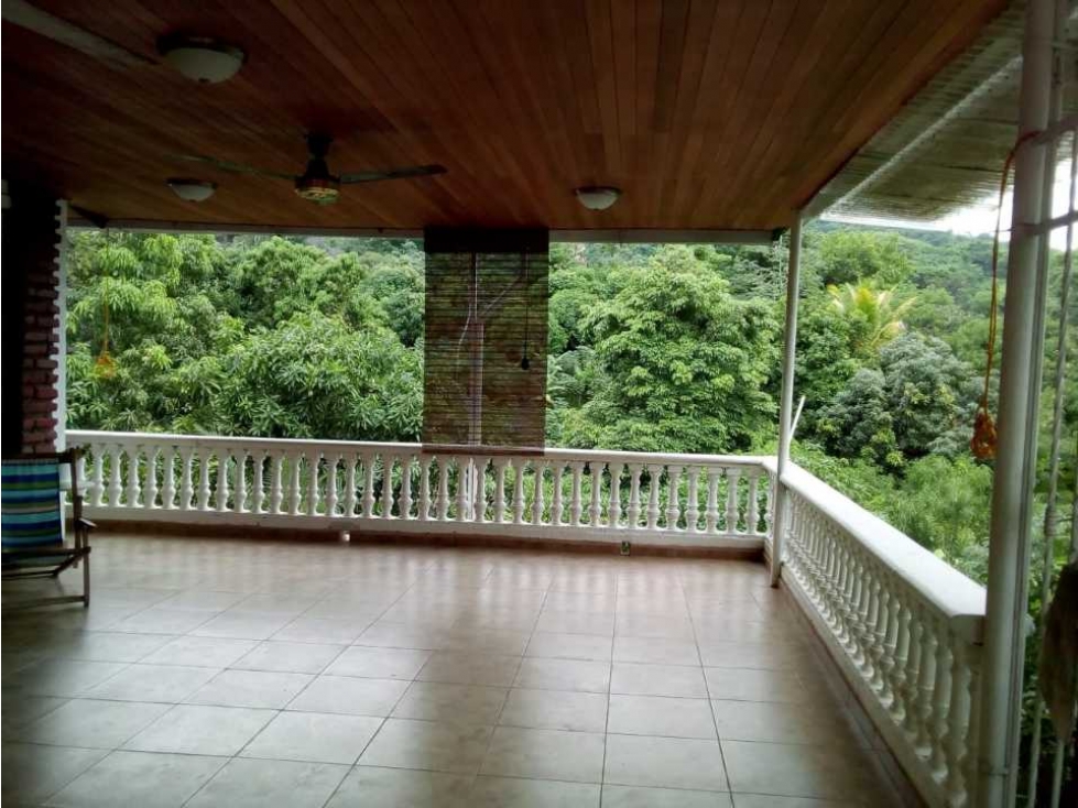 Casa campestre de 350m2 de 2 pisos, tigrera, vía a minca — foto 2
