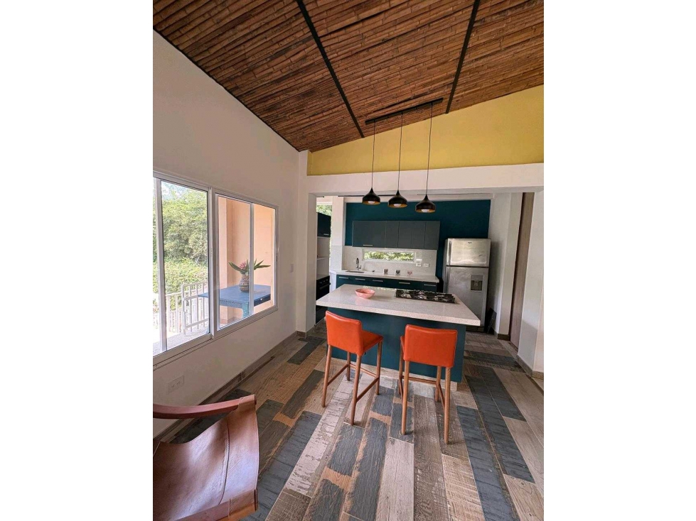 Casa campestre de 750 M2 en 980 mill en La Mesa cund