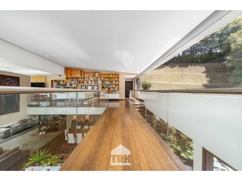 Venta de Casa Campestre en Llanogrande. Vía Aeropuerto Mall. — foto 3