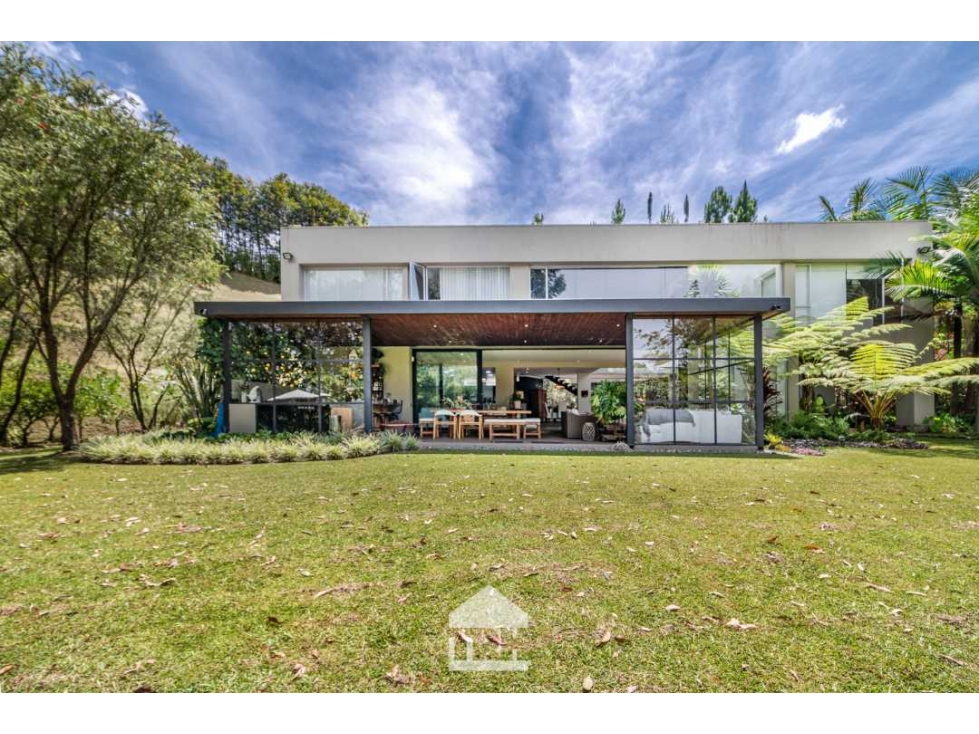 Venta de Casa Campestre en Llanogrande. Vía Aeropuerto Mall. — foto 5
