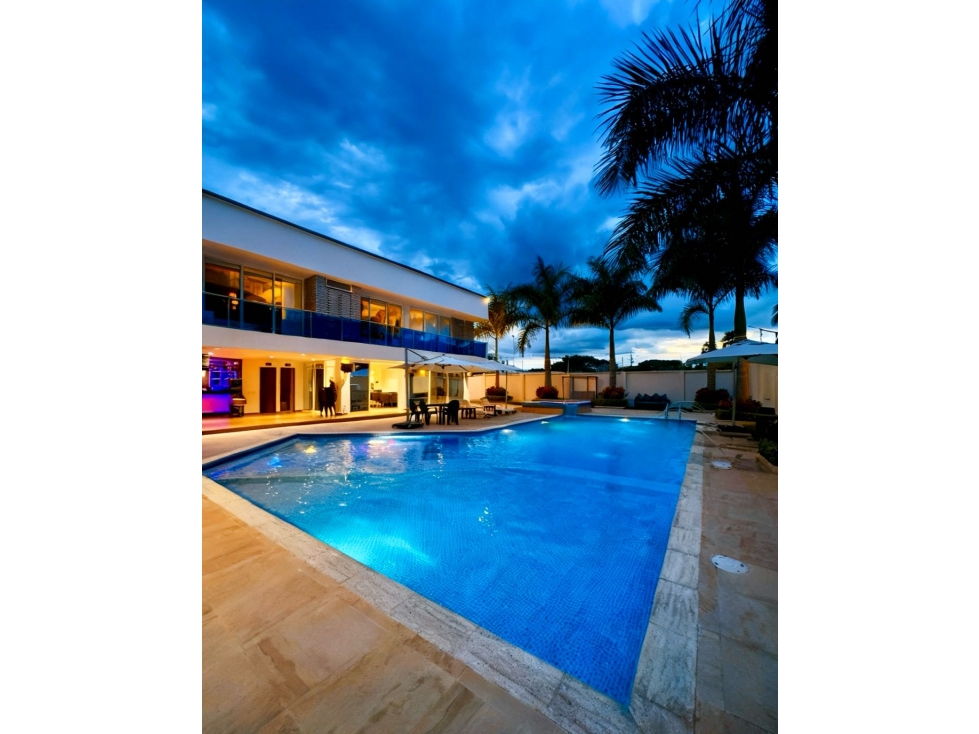 Casa campestre de lujo amoblada en venta - Parcelación en Rozo Palmira