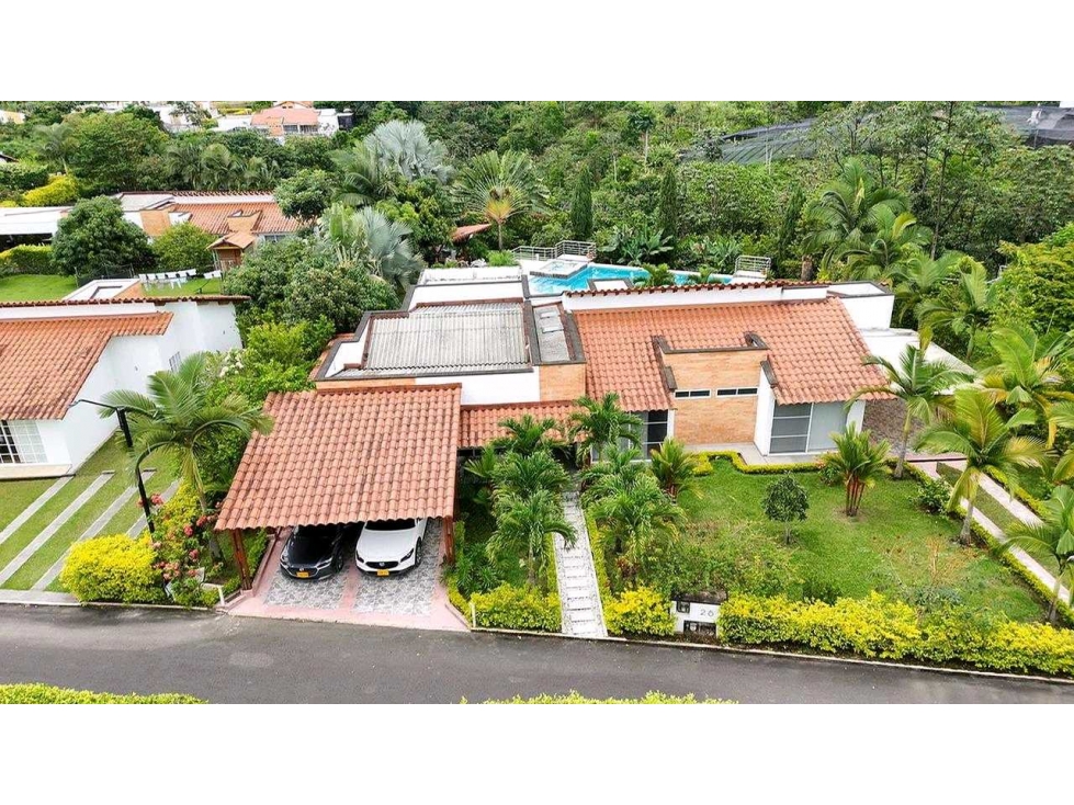 CASA CAMPESTRE DE LUJO CON PISCINA Y JACUZZI